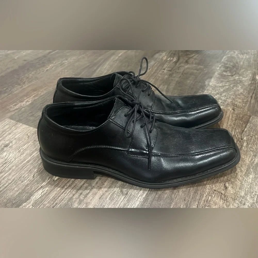 G.H. Bass & Co. Men's Classic Black Oxfords